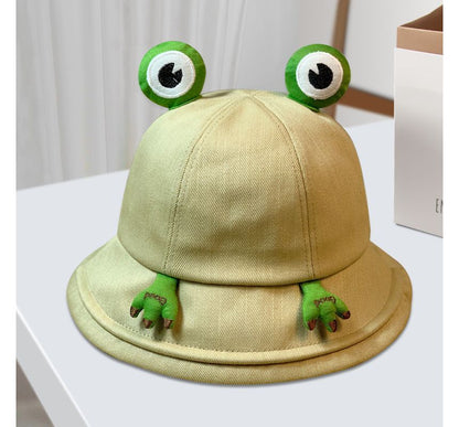 Frog Detail Bucket Hat