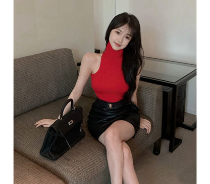 Sleeveless Plain Top Turtleneck