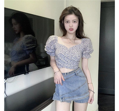 Puff-Sleeve Floral Cropped Blouse
