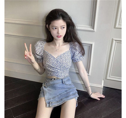 Puff-Sleeve Floral Cropped Blouse