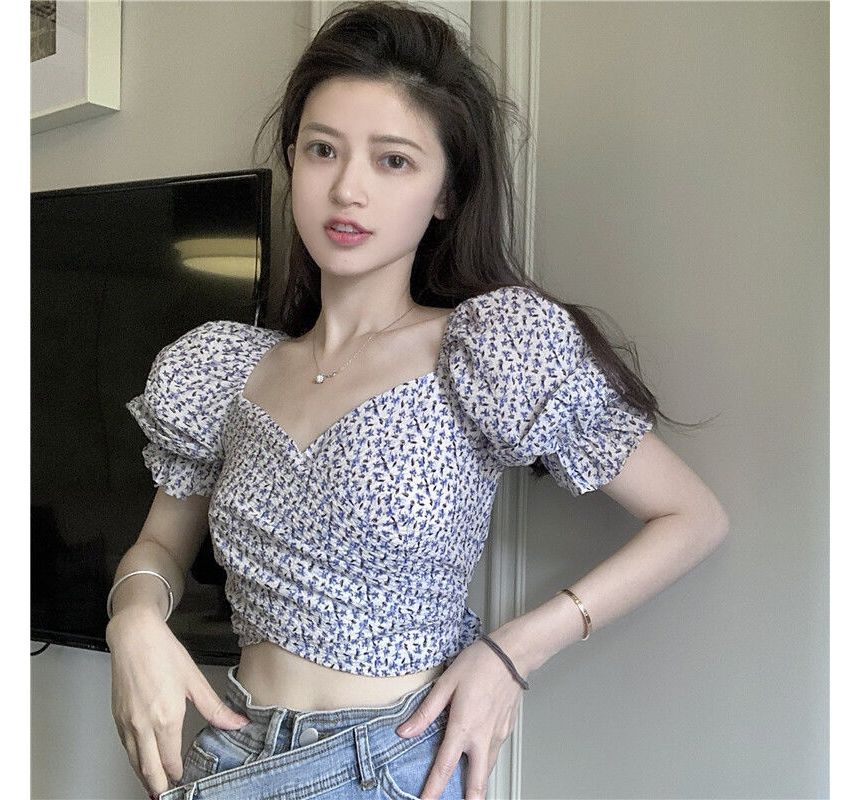 Puff-Sleeve Floral Cropped Blouse