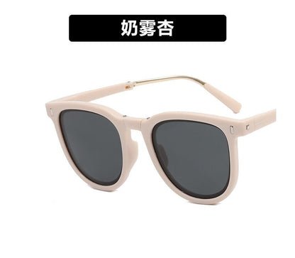 Retro Foldable Sunglasses / Sunglass Case
