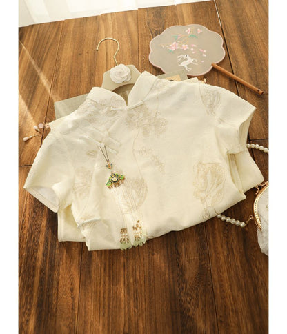 Short-Sleeve Floral Embroidered Midi Qipao