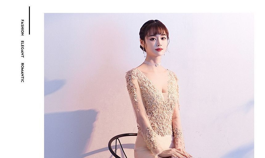 Mermaid Lace Gown V-Neck Long-Sleeve Evening