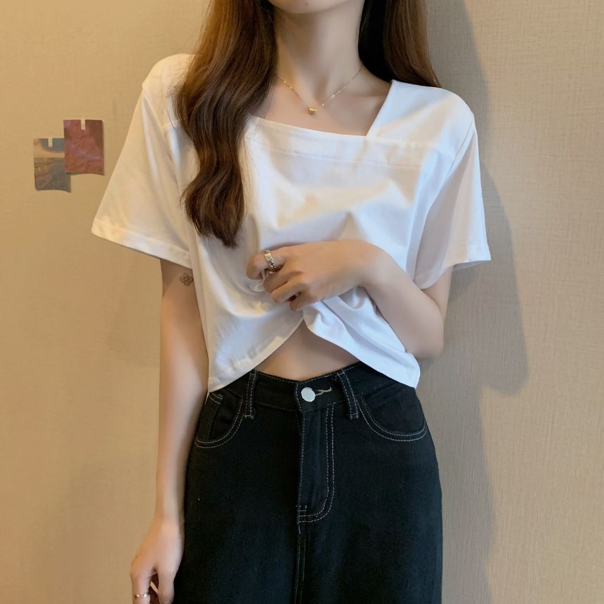 Short-Sleeve Square Neck Plain Cropped Blouse