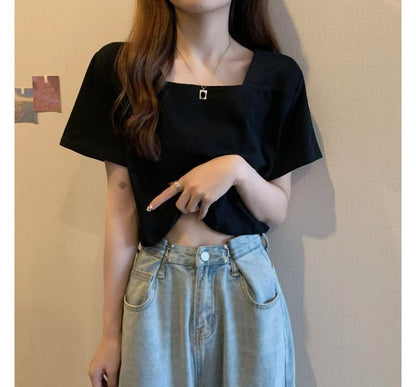 Short-Sleeve Square Neck Plain Cropped Blouse