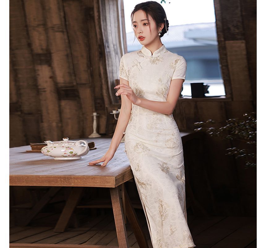 Short-Sleeve Floral Midi Qipao