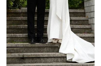 Strapless Plain Bow Mermaid Wedding Gown