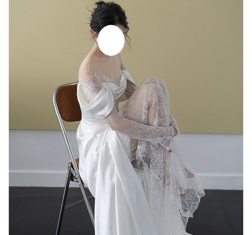 Lace Long-Sleeve A-Line Panel Off-Shoulder Wedding Gown Plain