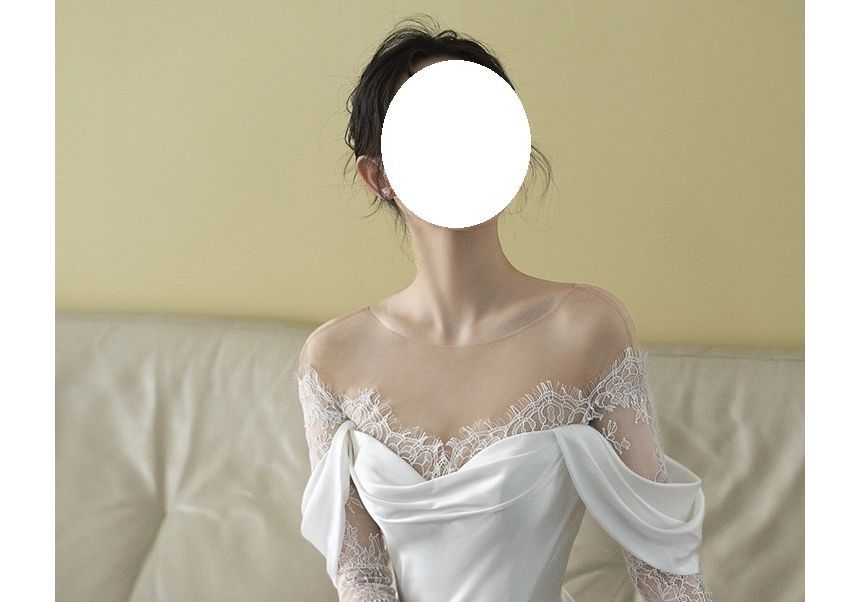 Long-Sleeve Off-Shoulder Plain Lace Panel A-Line Wedding Gown