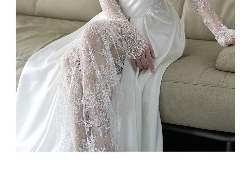 Long-Sleeve Off-Shoulder Plain Lace Panel A-Line Wedding Gown
