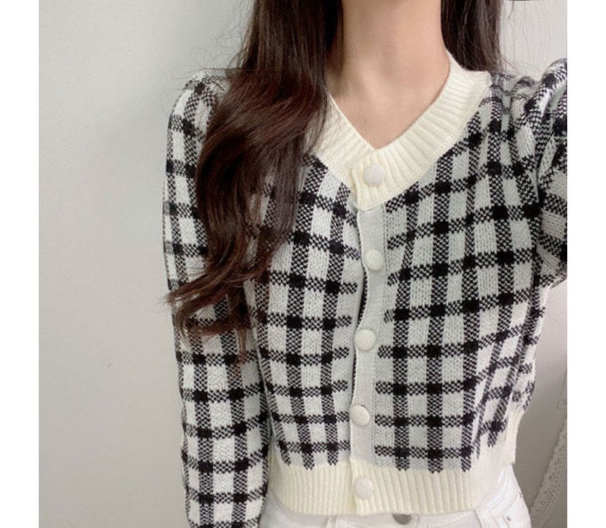 Crew Neck Plaid Cardigan