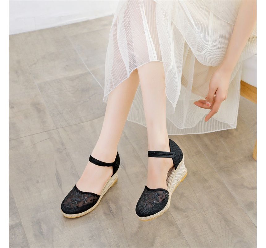 Wedge Flower Embroidered Sandals