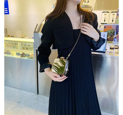 Chain Strap Box Crossbody Bag