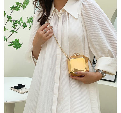 Chain Strap Geometric Crossbody Bag