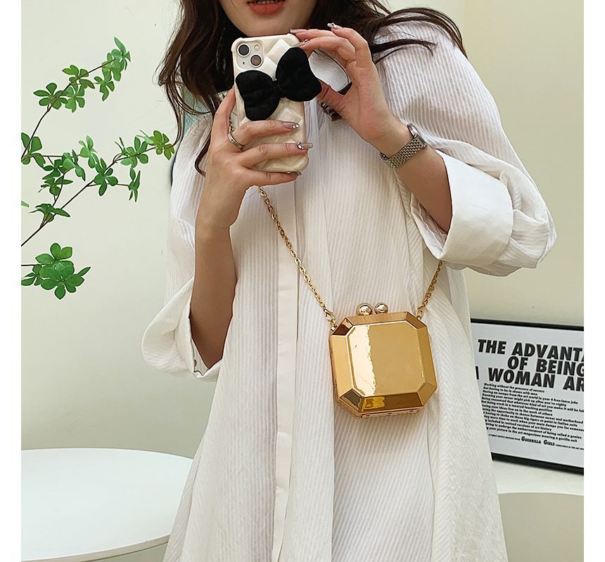 Chain Strap Geometric Crossbody Bag