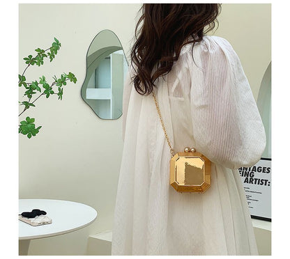 Chain Strap Geometric Crossbody Bag