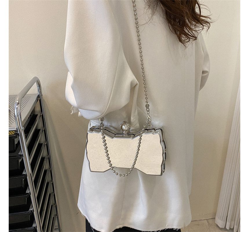 Chain Bow Crossbody Bag