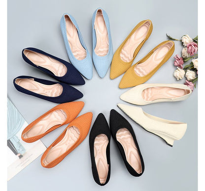 Pointy-Toe Knit Wedge Heel Pumps