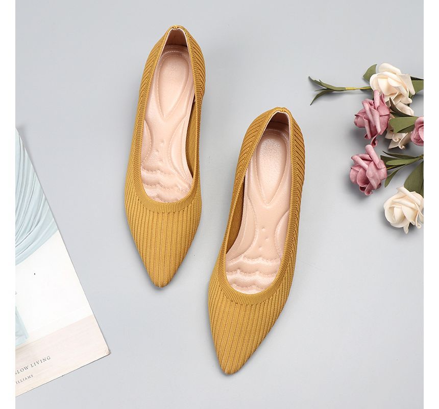 Pointy-Toe Knit Wedge Heel Pumps