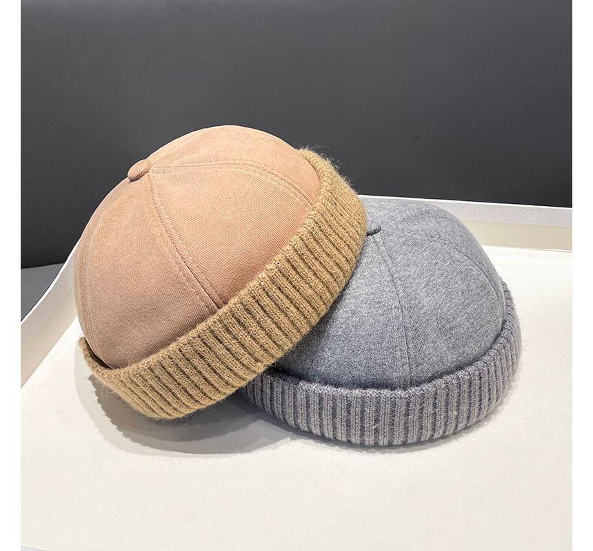 Plain Docker Hat