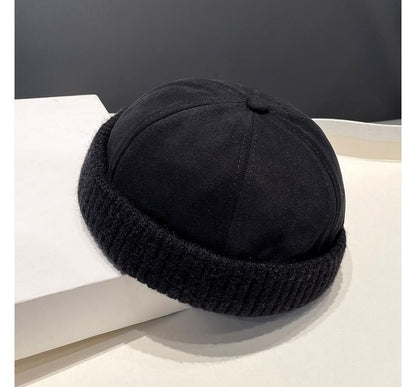 Plain Docker Hat