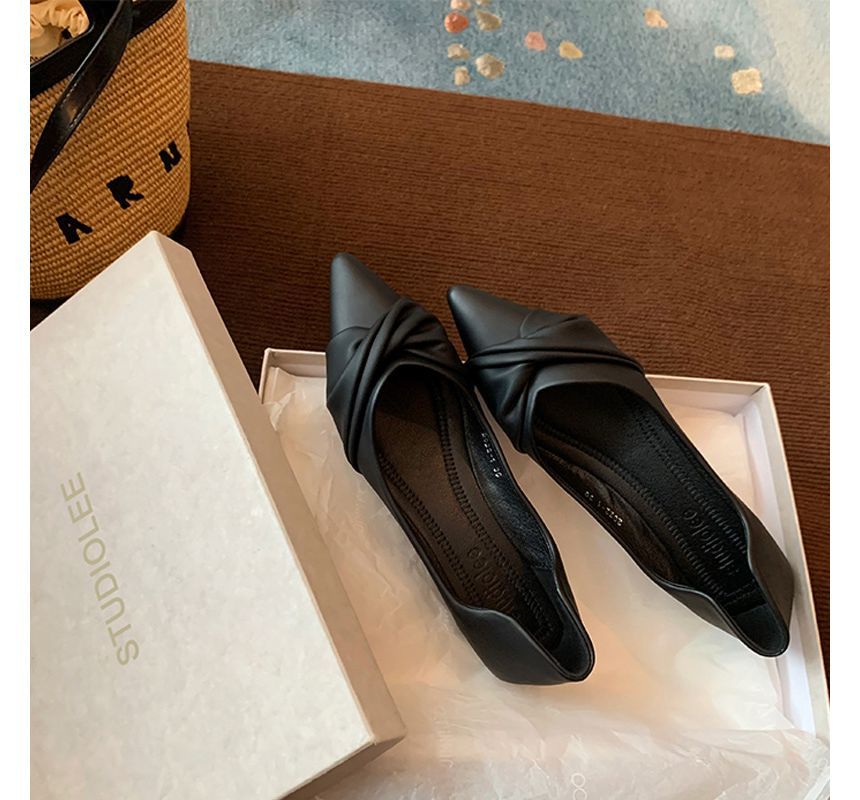 Knotted Pointed-Toe Flats