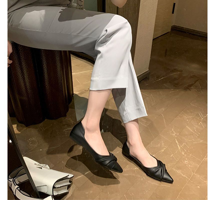 Knotted Pointed-Toe Flats