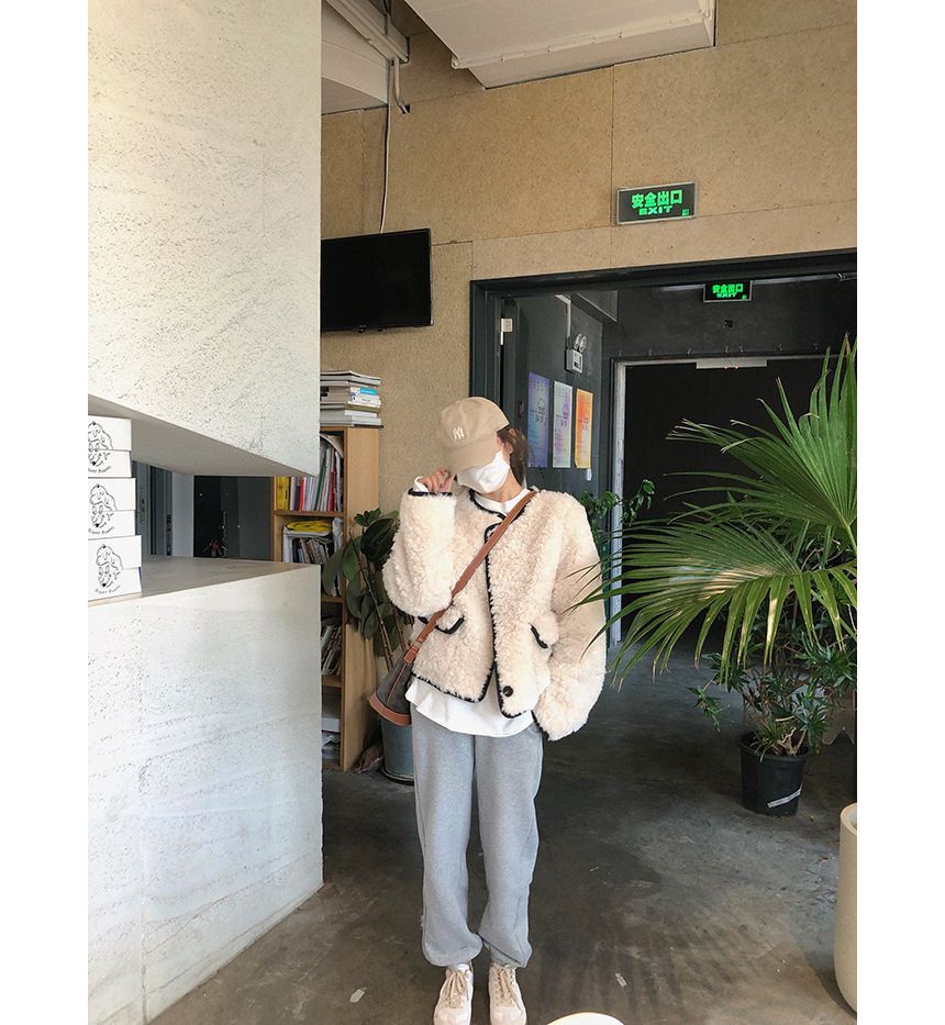 Crew Neck Contrast Trim Fluffy Button Jacket