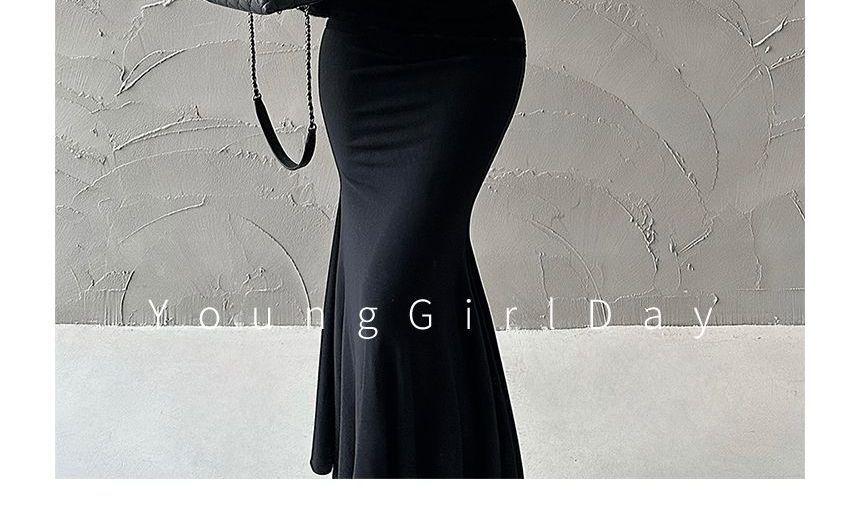 Sleeveless V-Neck Lace-Panel Top