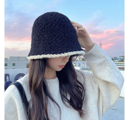 Contrast Trim Faux Shearling Bucket Hat
