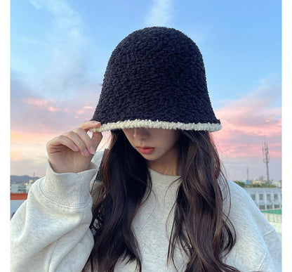 Contrast Trim Faux Shearling Bucket Hat