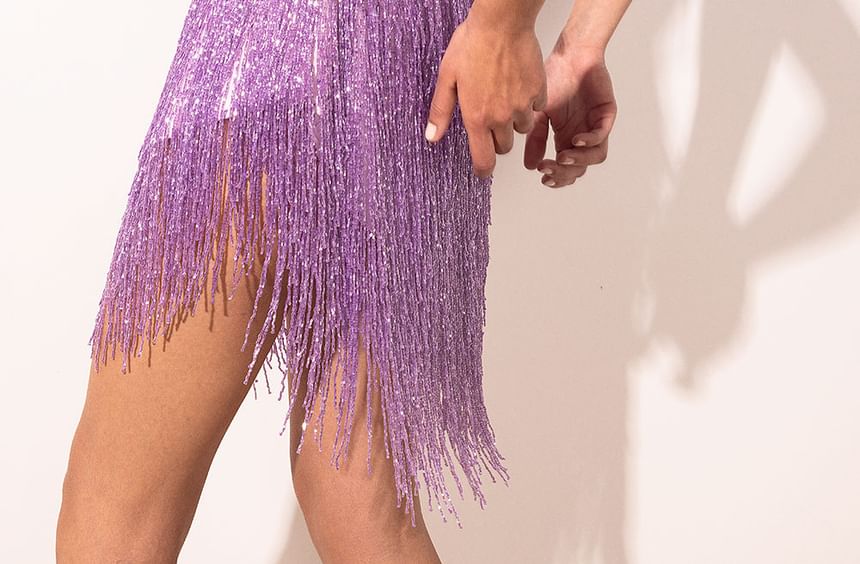 Sleeveless Scoop Neck Glitter Fringe Mini Sheath Cocktail Dress