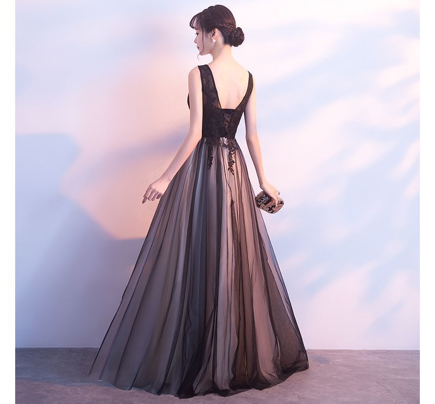 Mesh A-Line Lace Panel Dress Sleeveless / Cocktail V-Neck Evening Gown