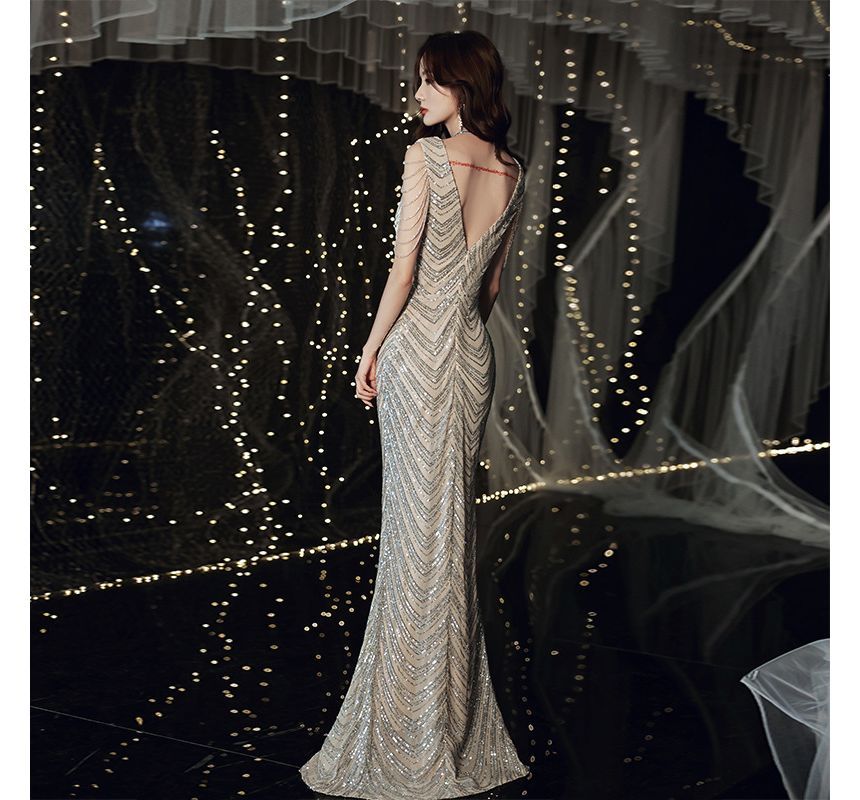 Sleeveless V-Neck Plain Multi-Chain Sequin Mermaid Evening Gown