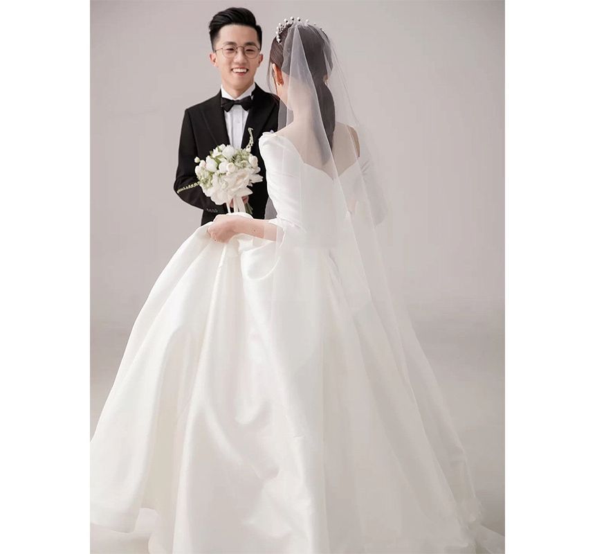 Neck Plain Pleated 3/4-Sleeve Wedding Square A-Line Gown