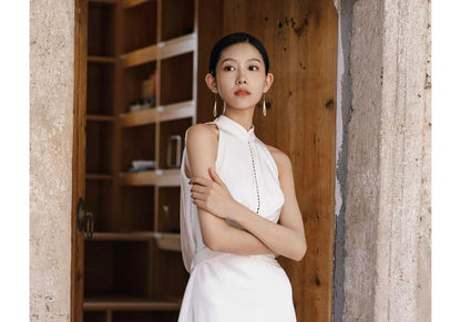 Sleeveless Mandarin Collar Plain Criss Cross Backless Sheath Wedding Gown