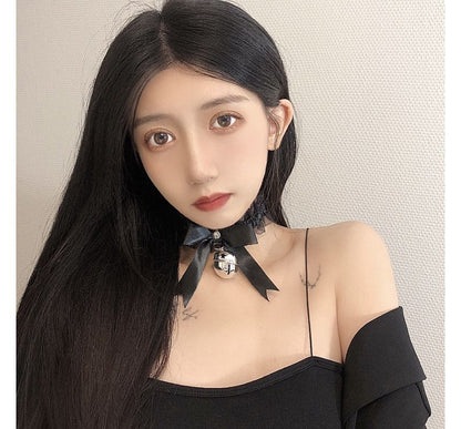 Bell Ribbon Choker