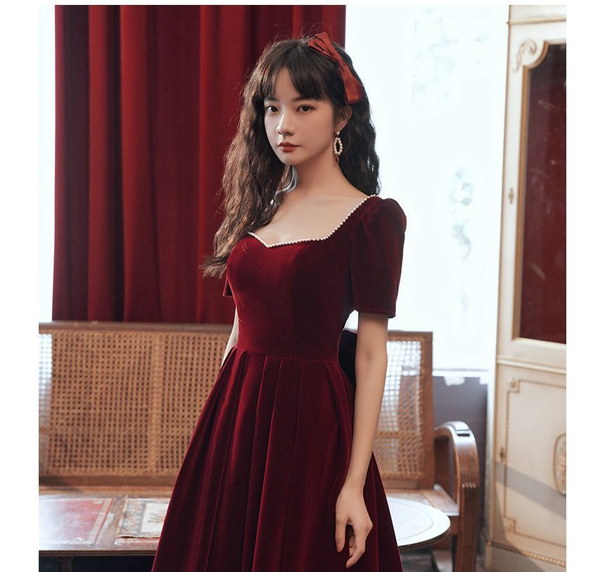 Short-Sleeve Sweetheart Neckline Faux Pearl Trim Plain Velvet A-Line Pleated Evening Dress (Various Designs)