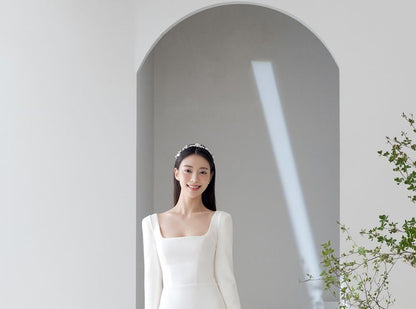 Long-Sleeve Square Neck Plain Satin Trained Mermaid Wedding Gown