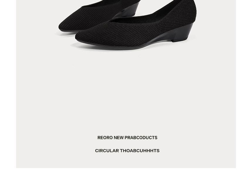 Wedge-Heel Pointed Pumps