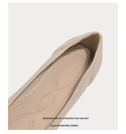 Low-Heel Pointed Knit Pumps