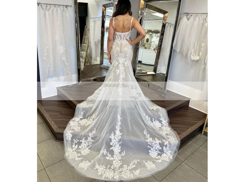 Spaghetti Strap Sweetheart Neckline Lace Trained A-Line Wedding Gown