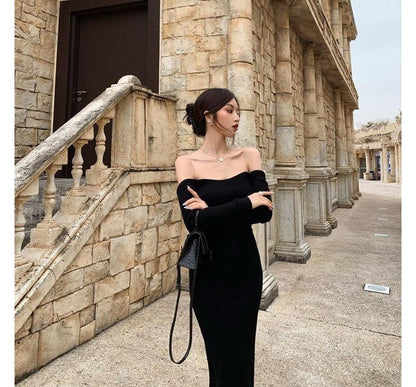 Langärmliges, schulterfreies, schlichtes, rückenfreies Midi-Etuikleid aus Strick