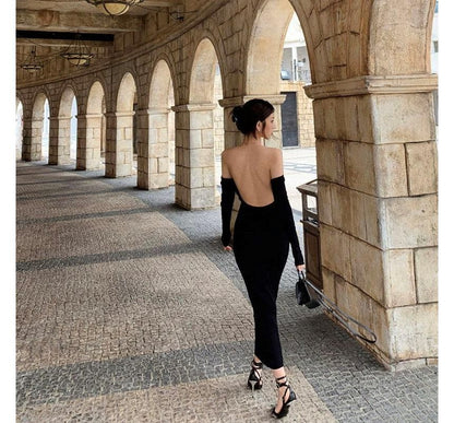 Langärmliges, schulterfreies, schlichtes, rückenfreies Midi-Etuikleid aus Strick