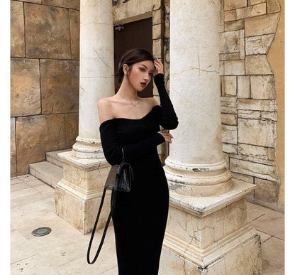 Langärmliges, schulterfreies, schlichtes, rückenfreies Midi-Etuikleid aus Strick