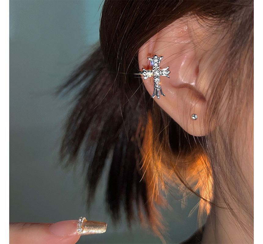 Rhinestone Crisscross Stud Earring / Ear Cuff