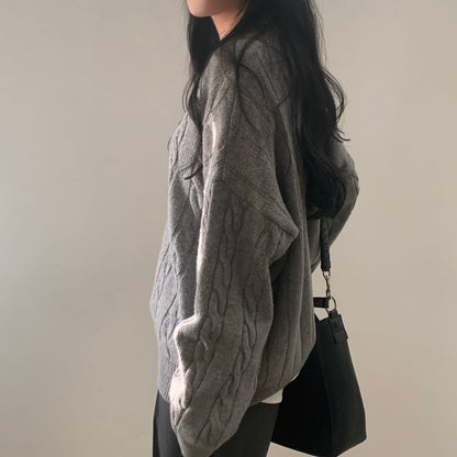 Zopfmusterpullover mit V-Ausschnitt