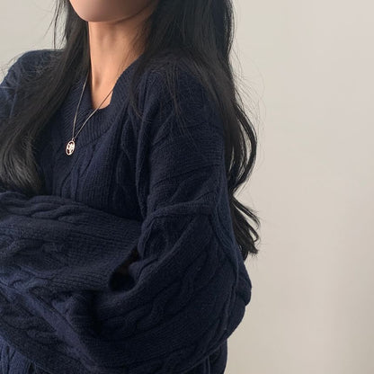 Zopfmusterpullover mit V-Ausschnitt