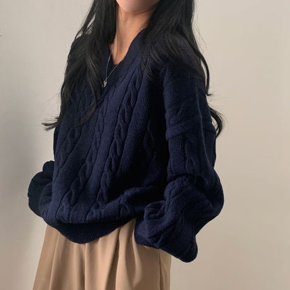 Zopfmusterpullover mit V-Ausschnitt